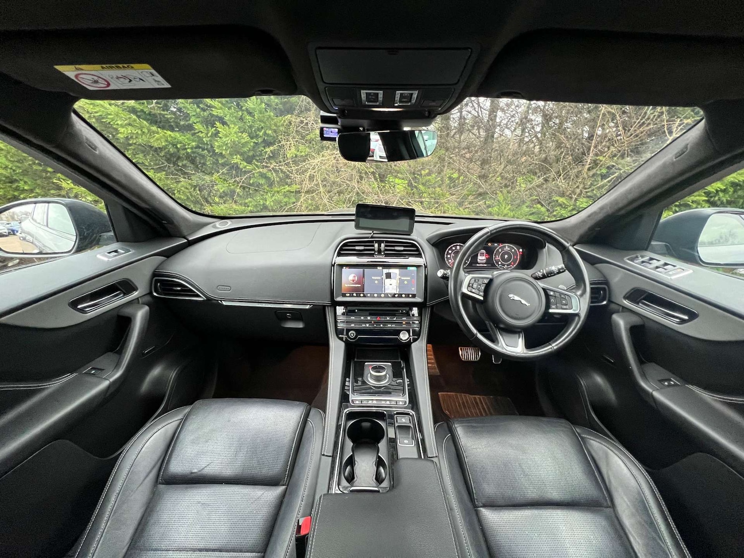 Used Jaguar F-Pace 2020 for sale - 77688305: Photo 2