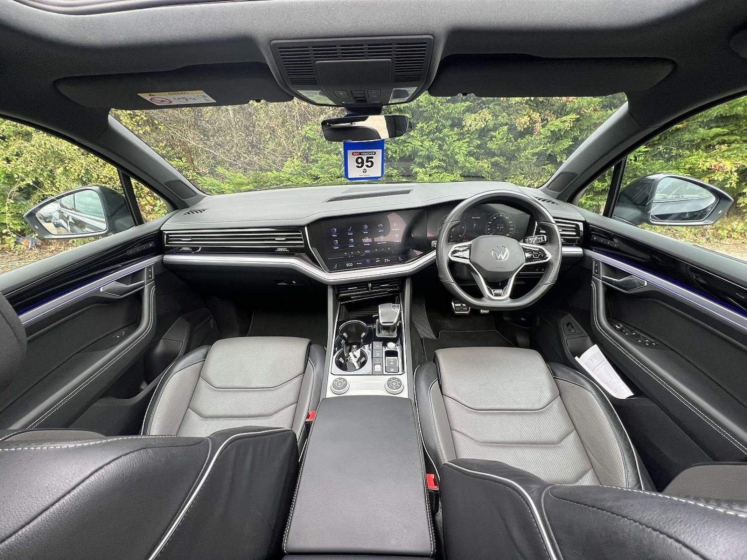 Used Volkswagen Touareg 2022 for sale - 76776898: Photo 2