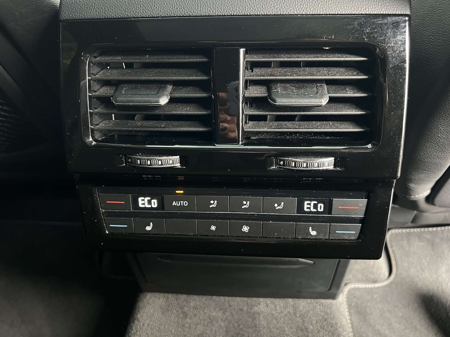 Used Volkswagen Touareg 2022 for sale - 76776898: Photo 25