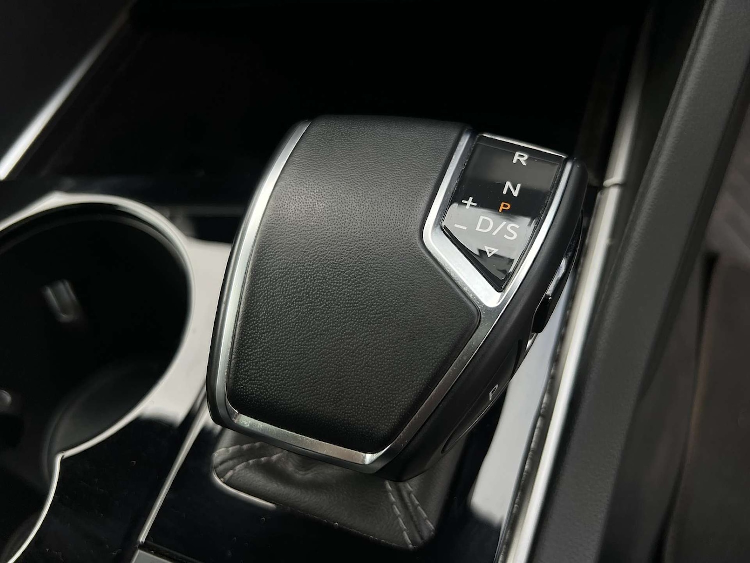 Used Volkswagen Touareg 2022 for sale - 76776898: Photo 40