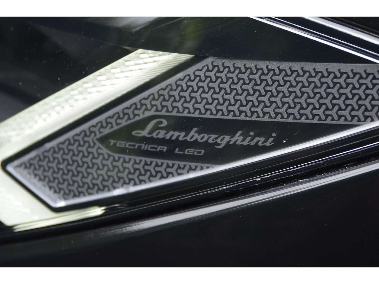 Used Lamborghini Urus 2019 for sale - 76776824: Photo 17