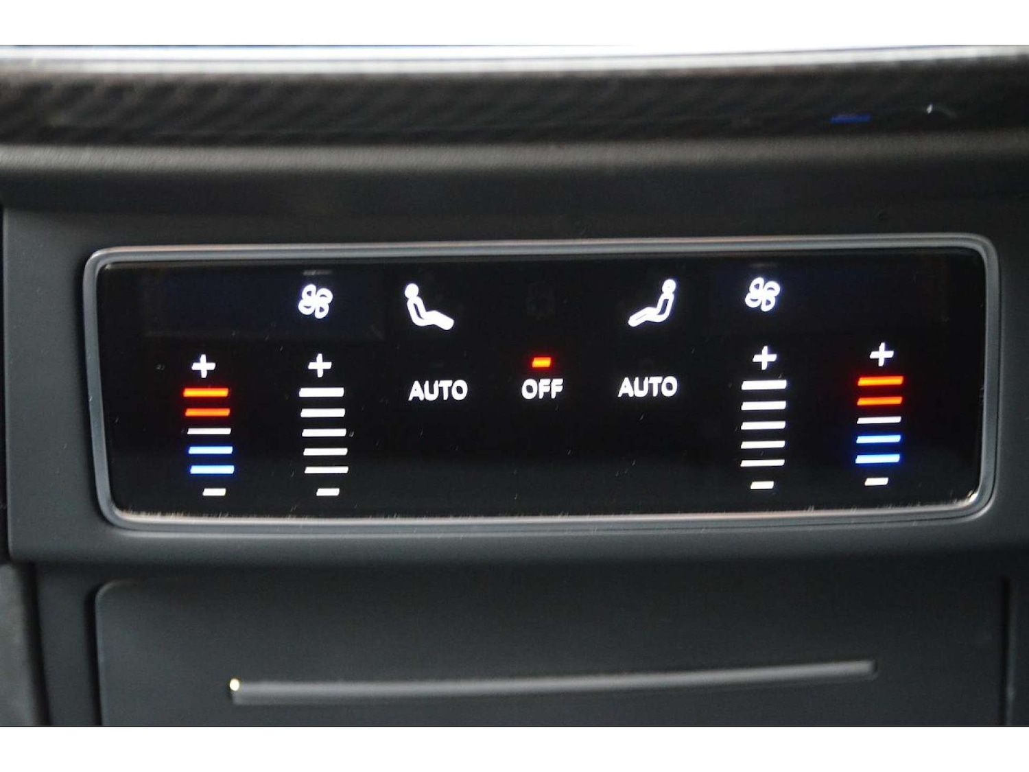 Used Lamborghini Urus 2019 for sale - 76776824: Photo 36