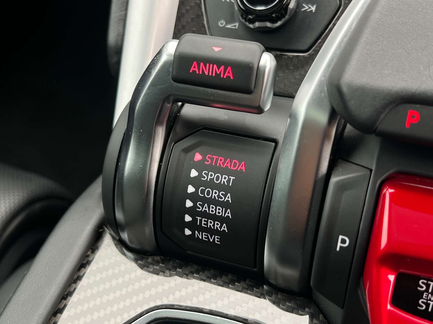 Used Lamborghini Urus 2019 for sale - 76776824: Photo 64