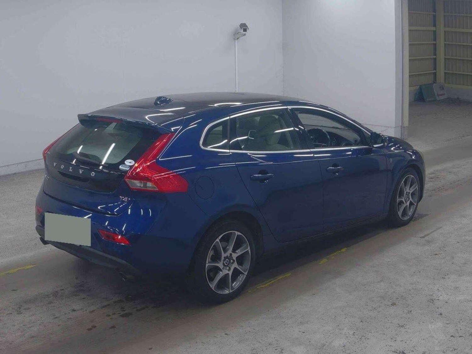 Used Volvo V40 2015 for sale - 78167936: Photo 9