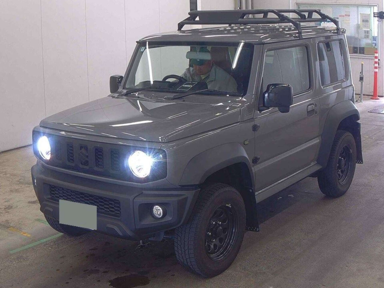Used Suzuki Jimny 2022 for sale - 76949853: Photo 4