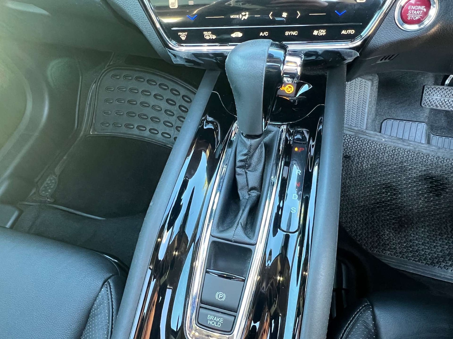 Used Honda HR-V 2017 for sale - 77096048: Photo 30