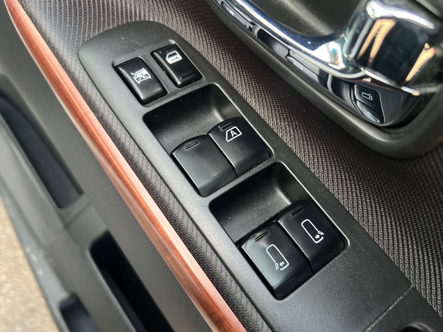 Used Nissan Elgrand 2020 for sale - 77735044: Photo 16