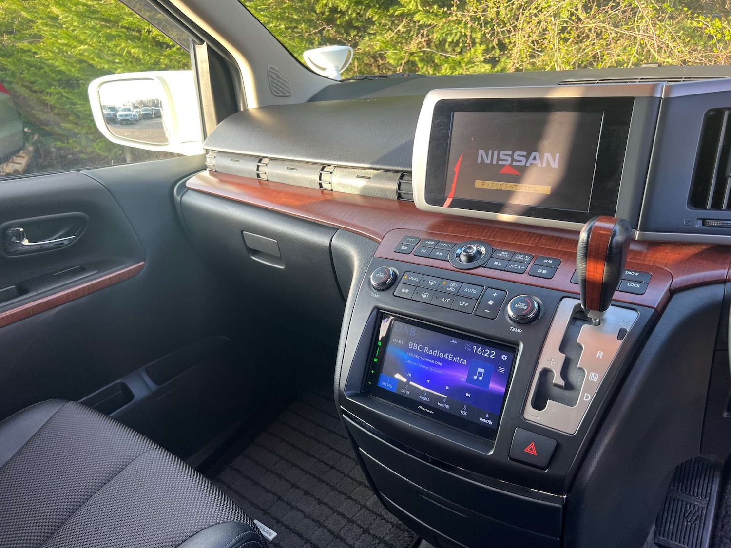 Used Nissan Elgrand 2020 for sale - 77735044: Photo 33