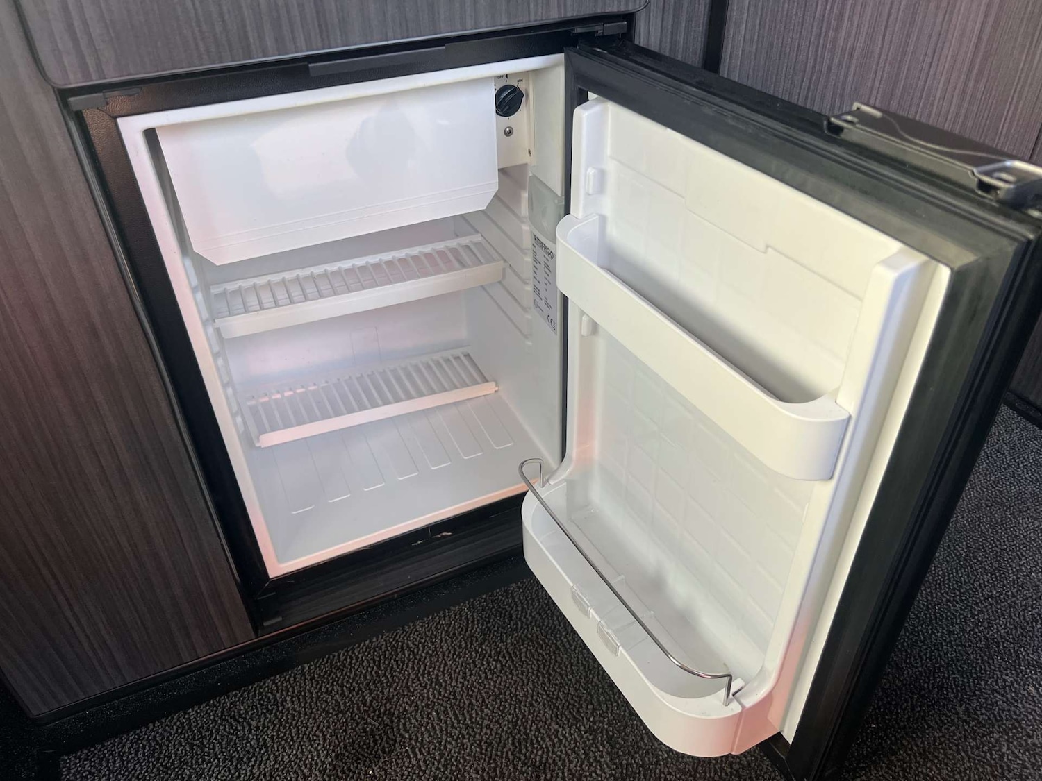 Used Nissan Elgrand 2020 for sale - 77735044: Photo 47