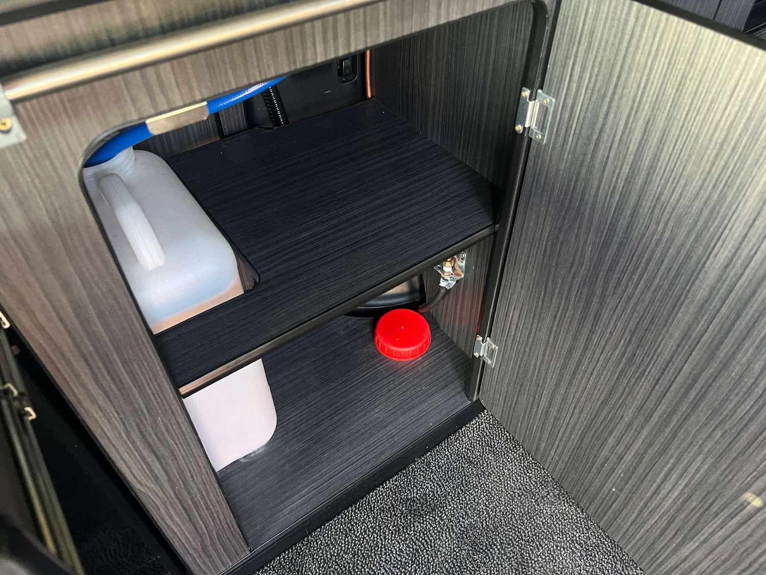 Used Nissan Elgrand 2020 for sale - 77735044: Photo 48