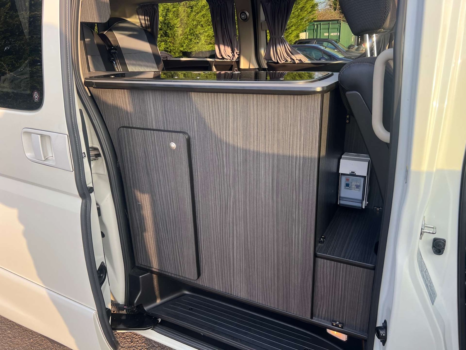 Used Nissan Elgrand 2020 for sale - 77735044: Photo 60