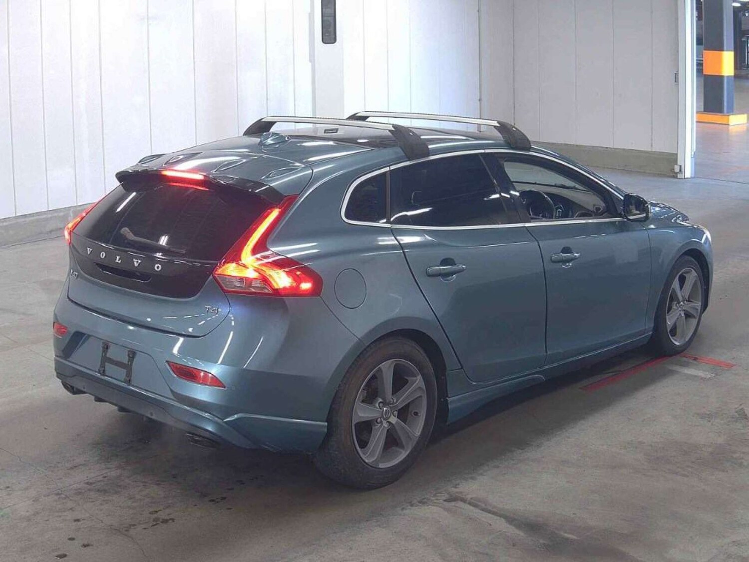 Used Volvo V40 2013 for sale - 78162713: Photo 8