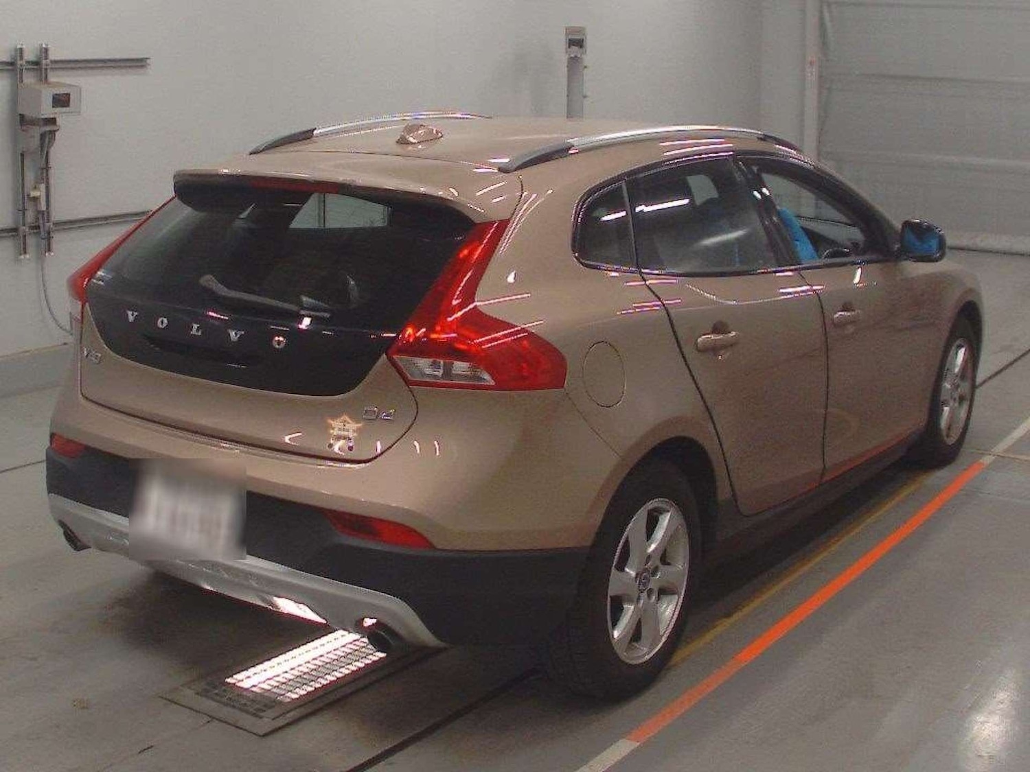 Used Volvo V40 2016 for sale - 77850631: Photo 11