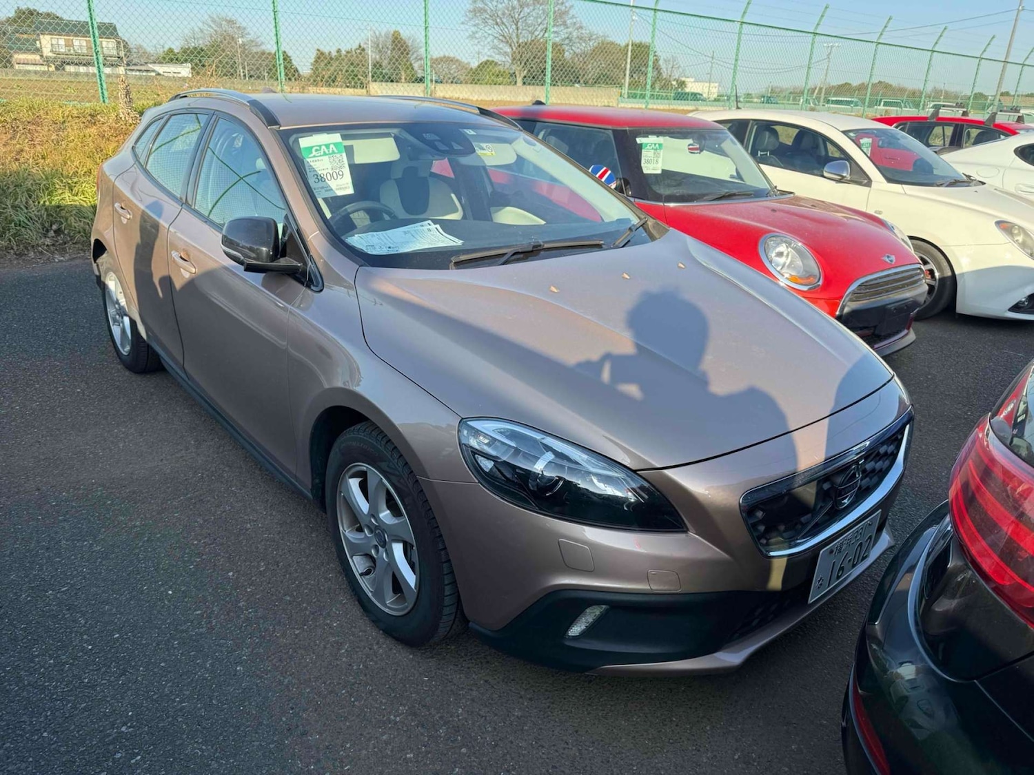 Used Volvo V40 2016 for sale - 77850631: Photo 2
