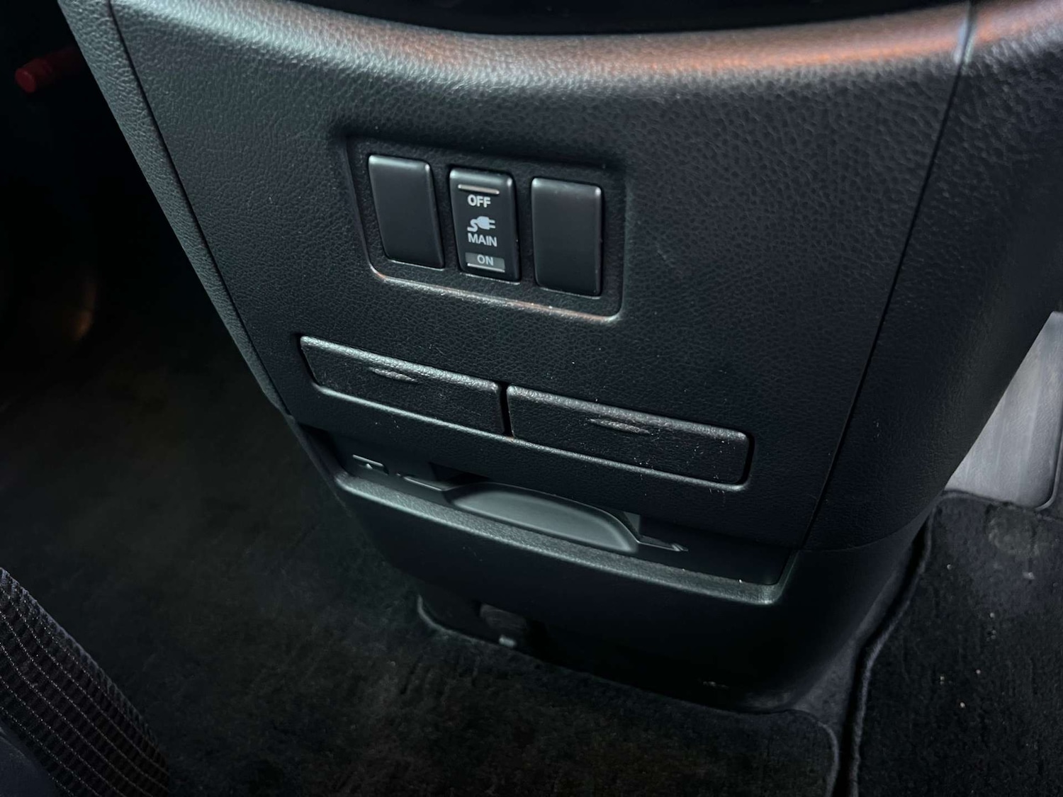 Used Nissan Elgrand 2013 for sale - 76971062: Photo 37