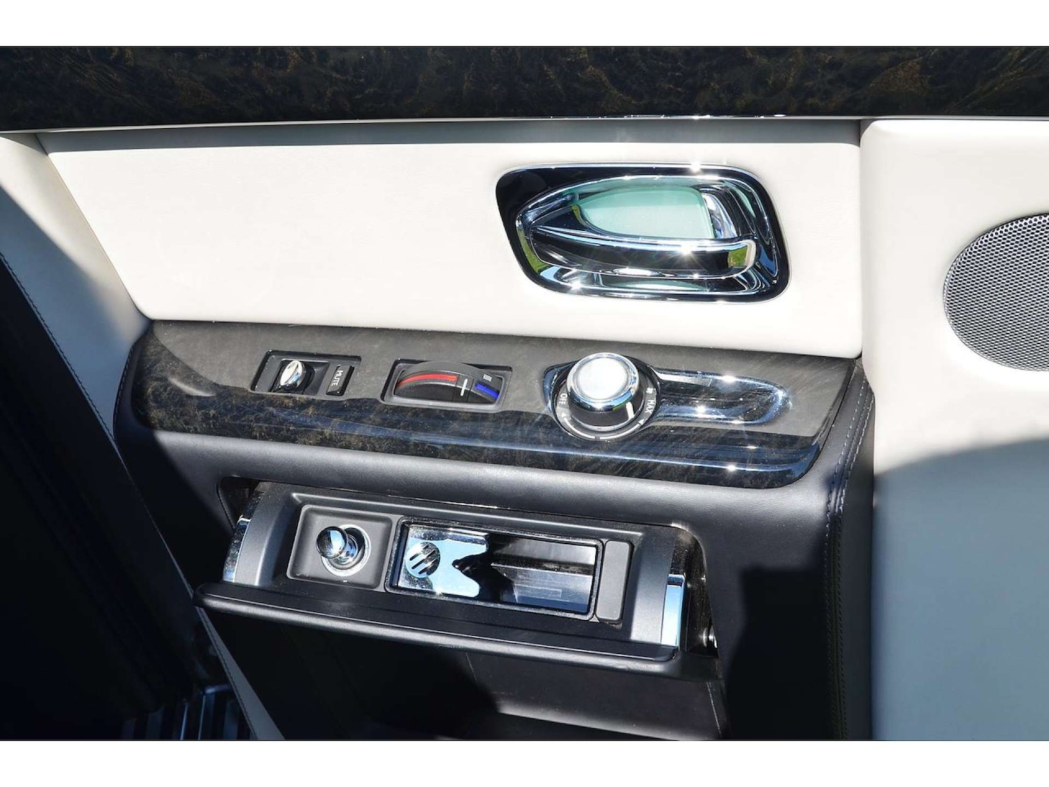 Used Rolls-Royce Phantom 2016 for sale - 76776881: Photo 15