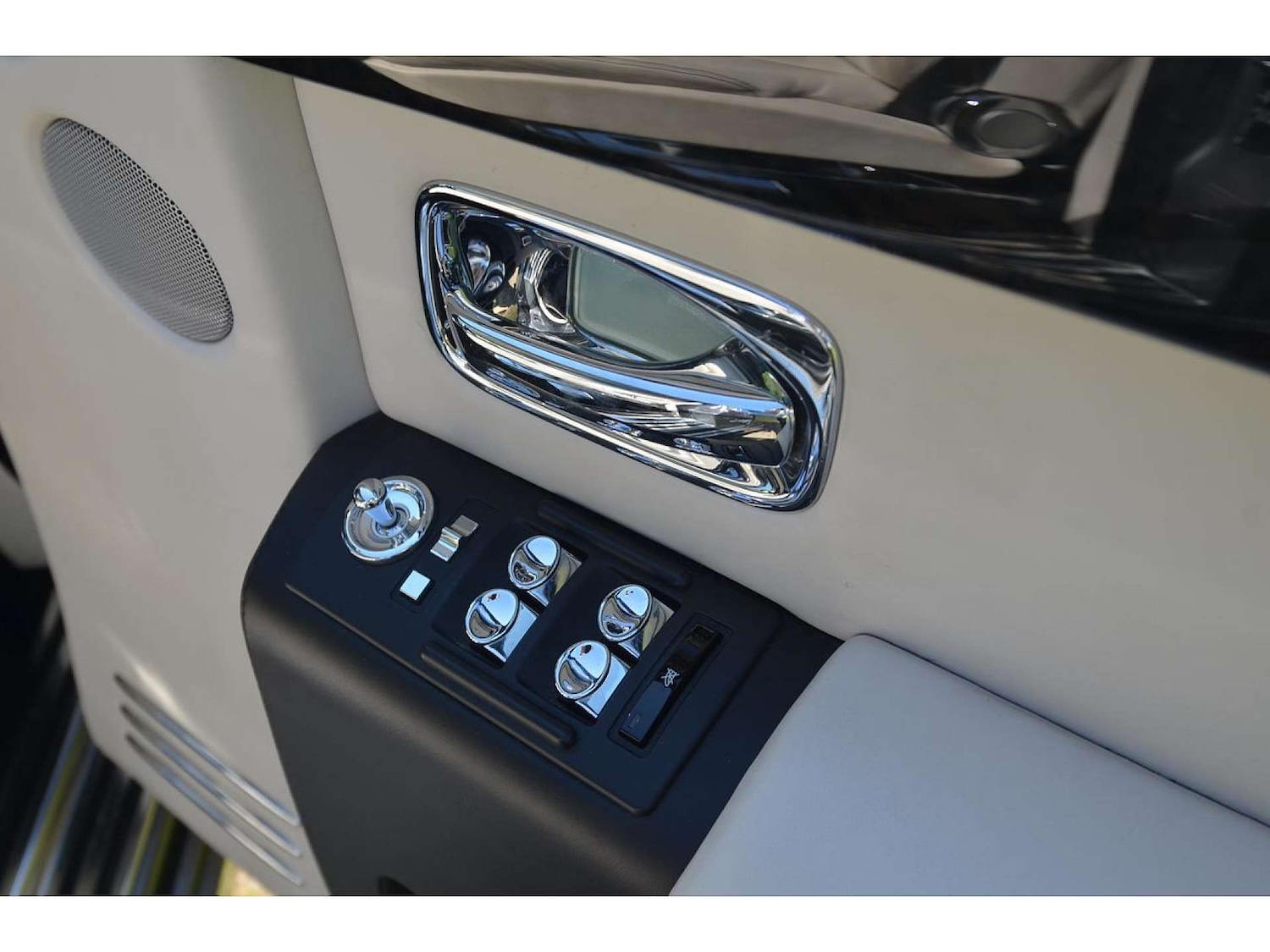 Used Rolls-Royce Phantom 2016 for sale - 76776881: Photo 37