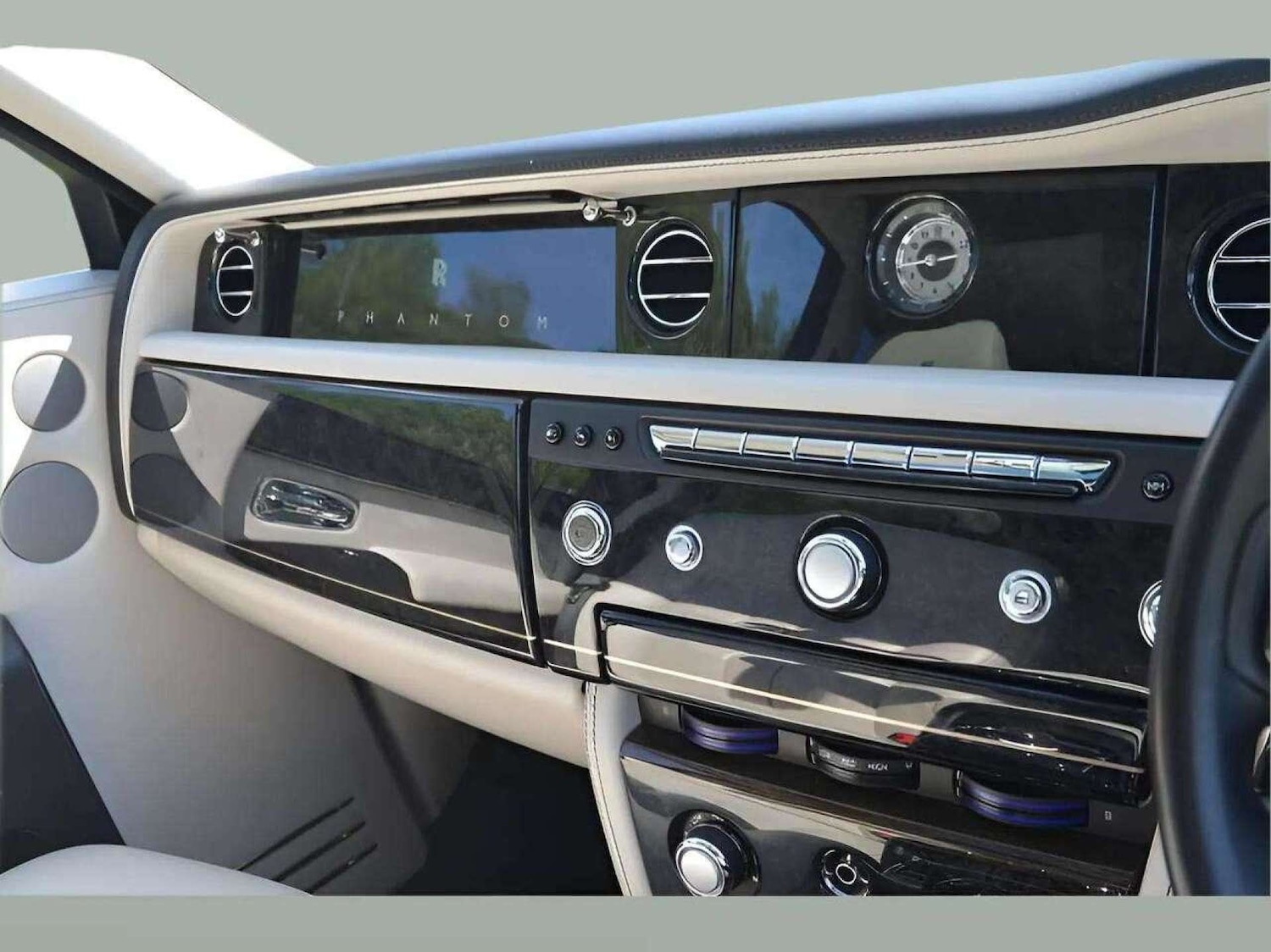 Used Rolls-Royce Phantom 2016 for sale - 76776881: Photo 49