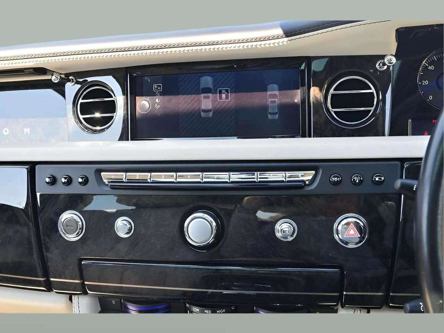 Used Rolls-Royce Phantom 2016 for sale - 76776881: Photo 52