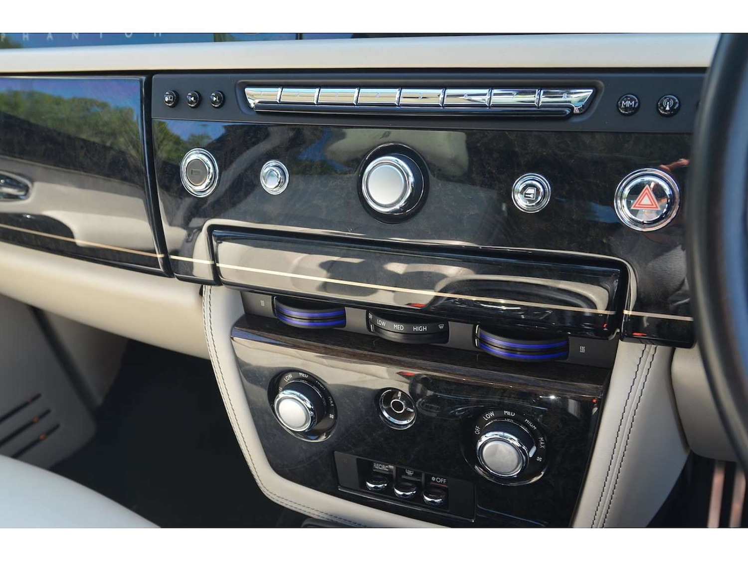 Used Rolls-Royce Phantom 2016 for sale - 76776881: Photo 53