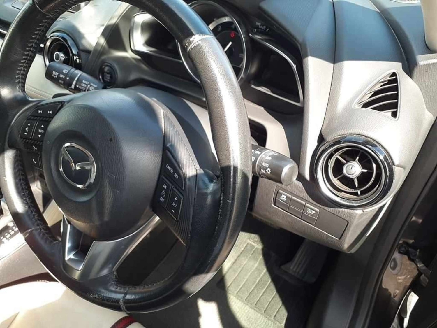 Used Mazda Mazda2 2014 for sale - 76969186: Photo 17