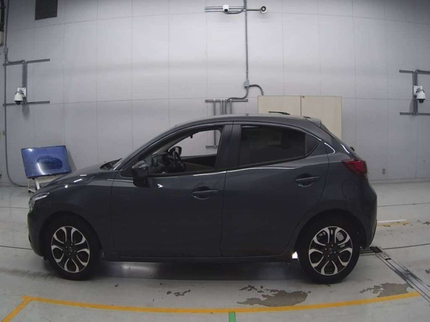 Used Mazda Mazda2 2014 for sale - 76969186: Photo 5