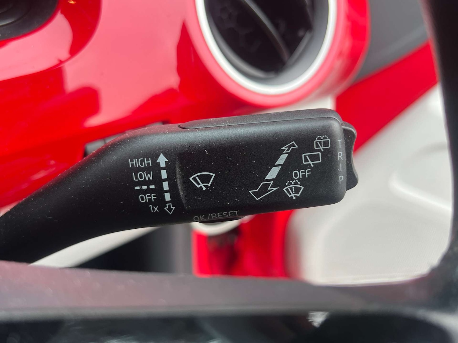 Used Volkswagen up! 2013 for sale - 77762344: Photo 26