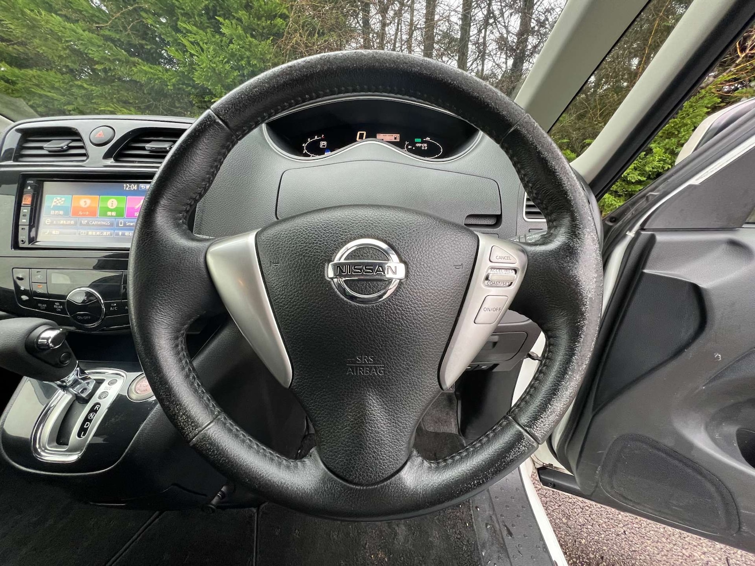 Used Nissan Serena 2012 for sale - 77022366: Photo 24