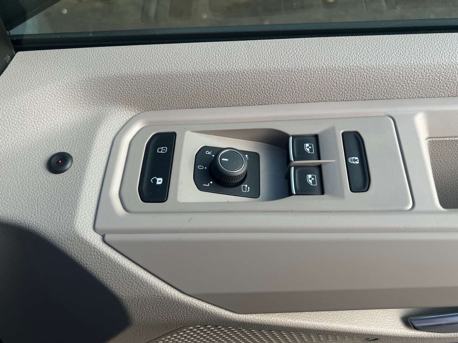 Used Volkswagen Multivan 2025 for sale - 76776854: Photo 15