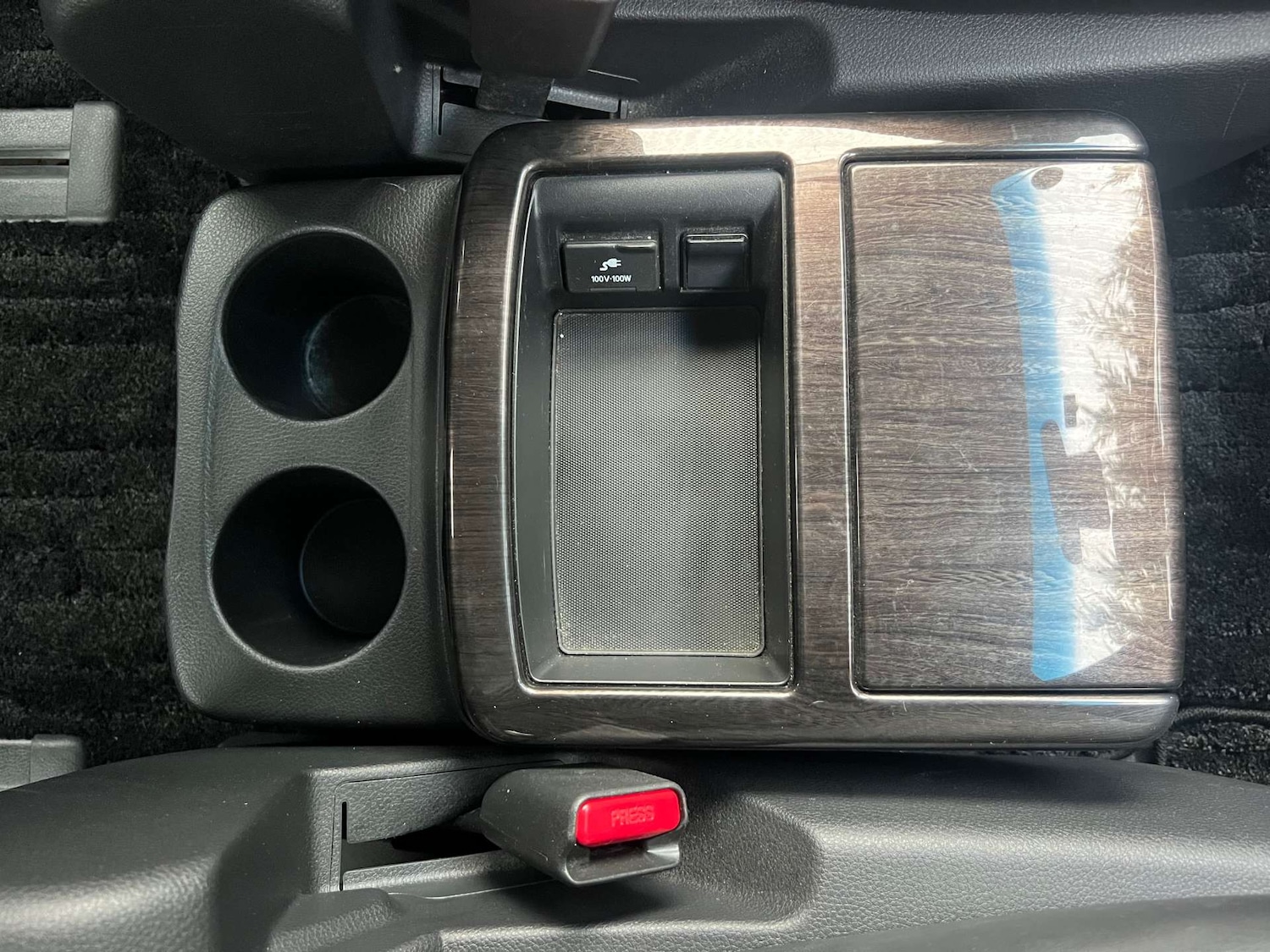 Used Nissan Elgrand 2013 for sale - 76961756: Photo 44