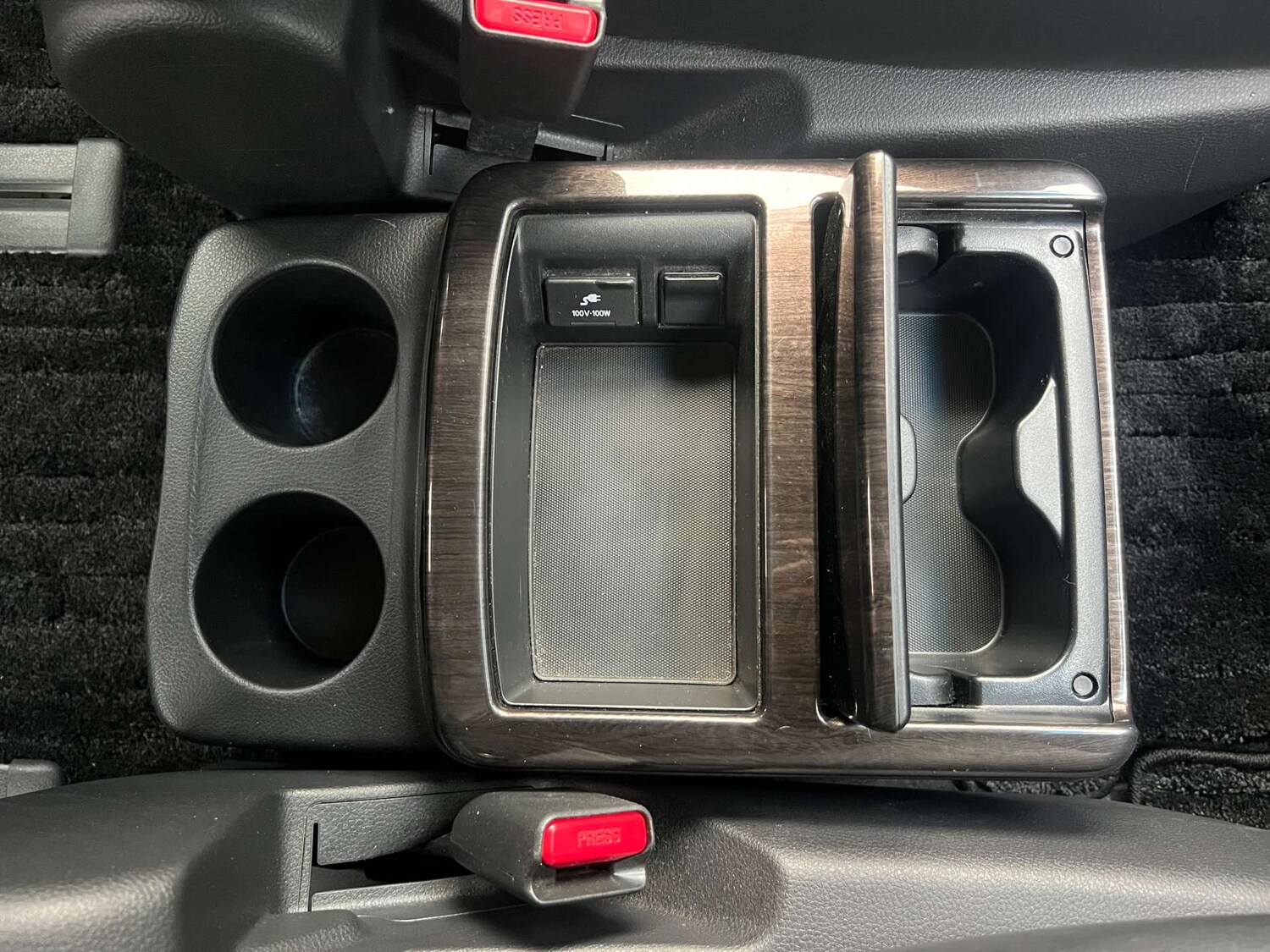 Used Nissan Elgrand 2013 for sale - 76961756: Photo 45