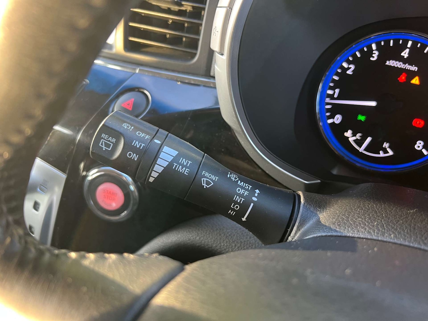 Used Nissan Elgrand 2014 for sale - 76830940: Photo 37