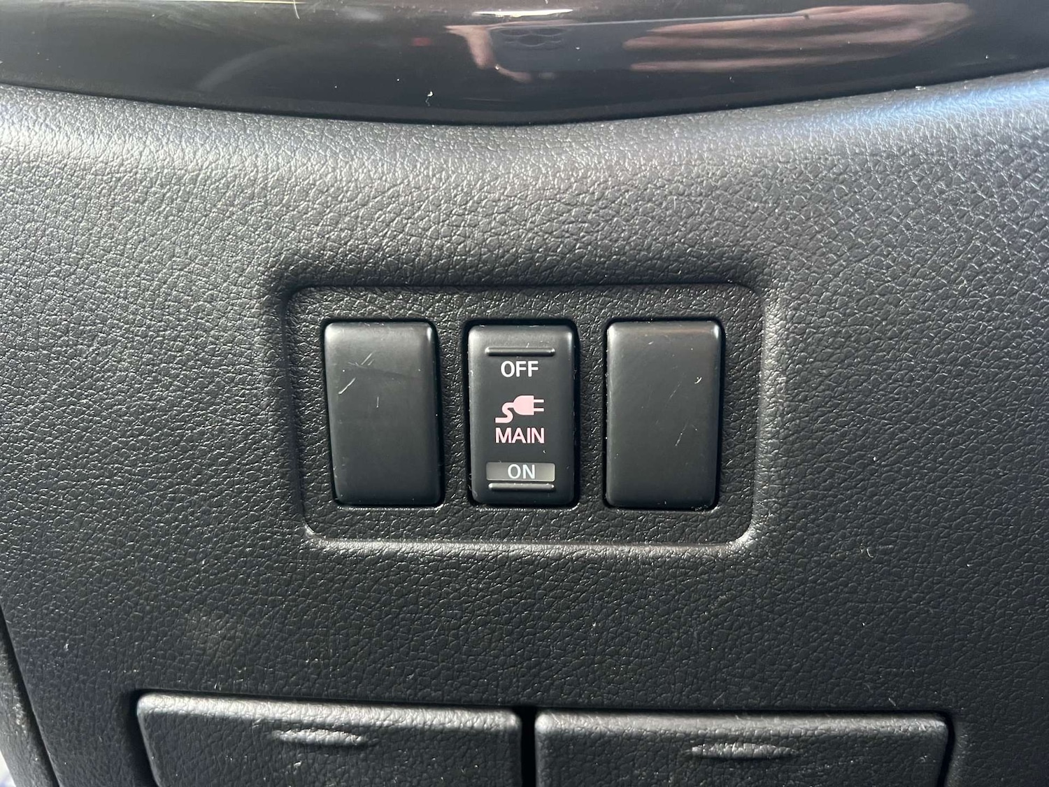 Used Nissan Elgrand 2014 for sale - 76830940: Photo 43