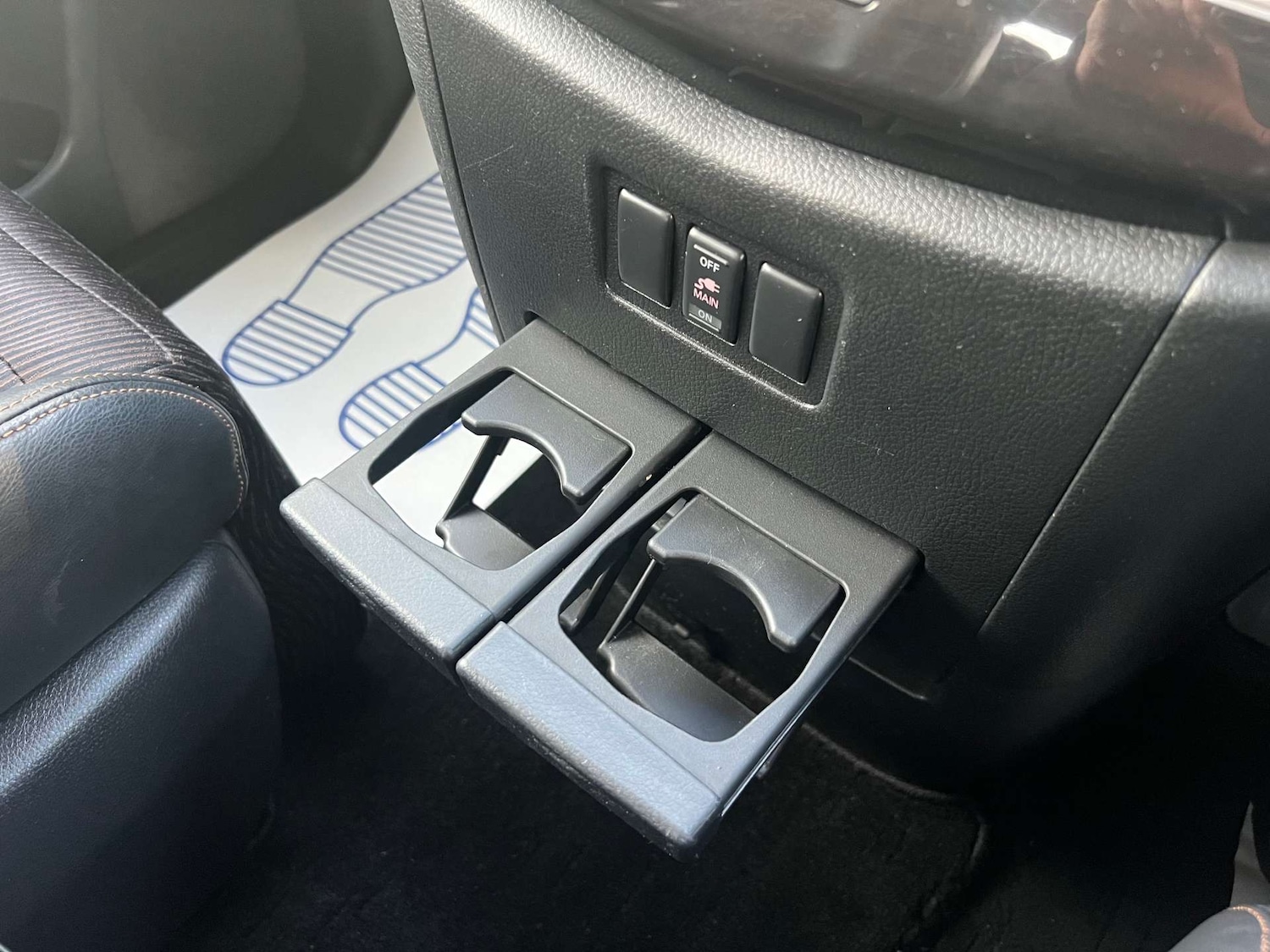 Used Nissan Elgrand 2014 for sale - 76830940: Photo 49