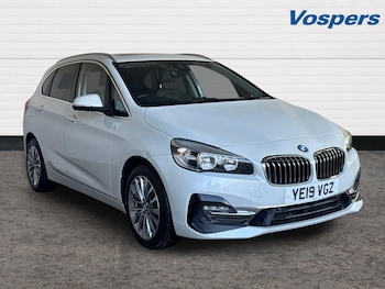 2019 - 220i Luxury 5dr DCT