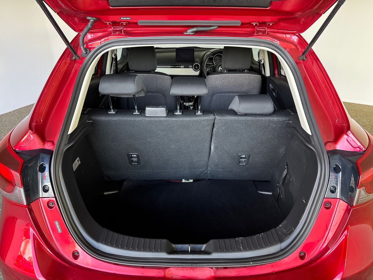 Used Mazda Mazda2 2024 for sale - 76493945: Photo 17