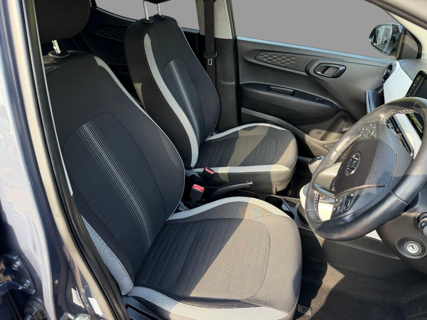 Used Hyundai i10 2022 for sale - 77193150: Photo 13