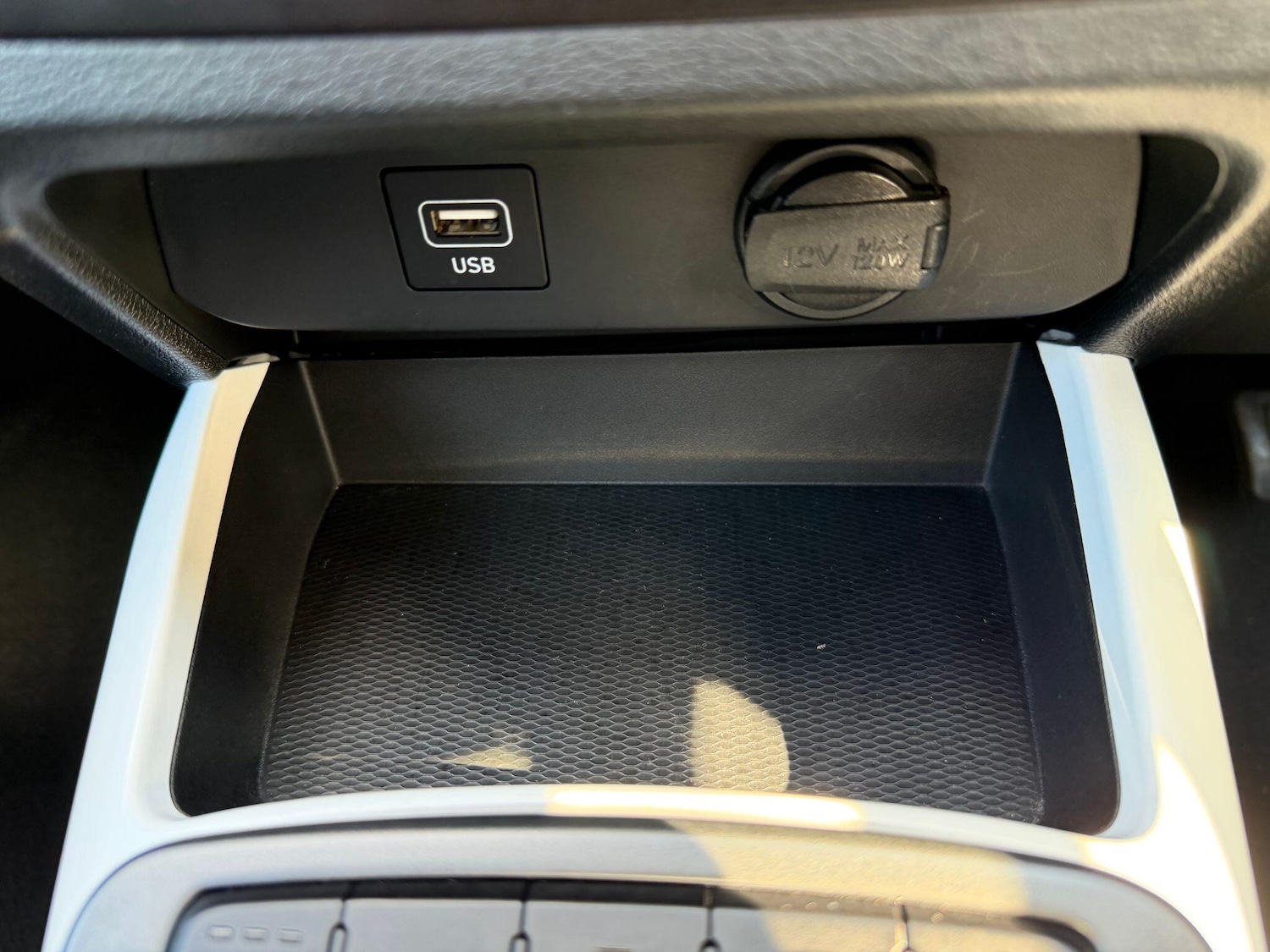 Used Hyundai i10 2022 for sale - 77193150: Photo 17