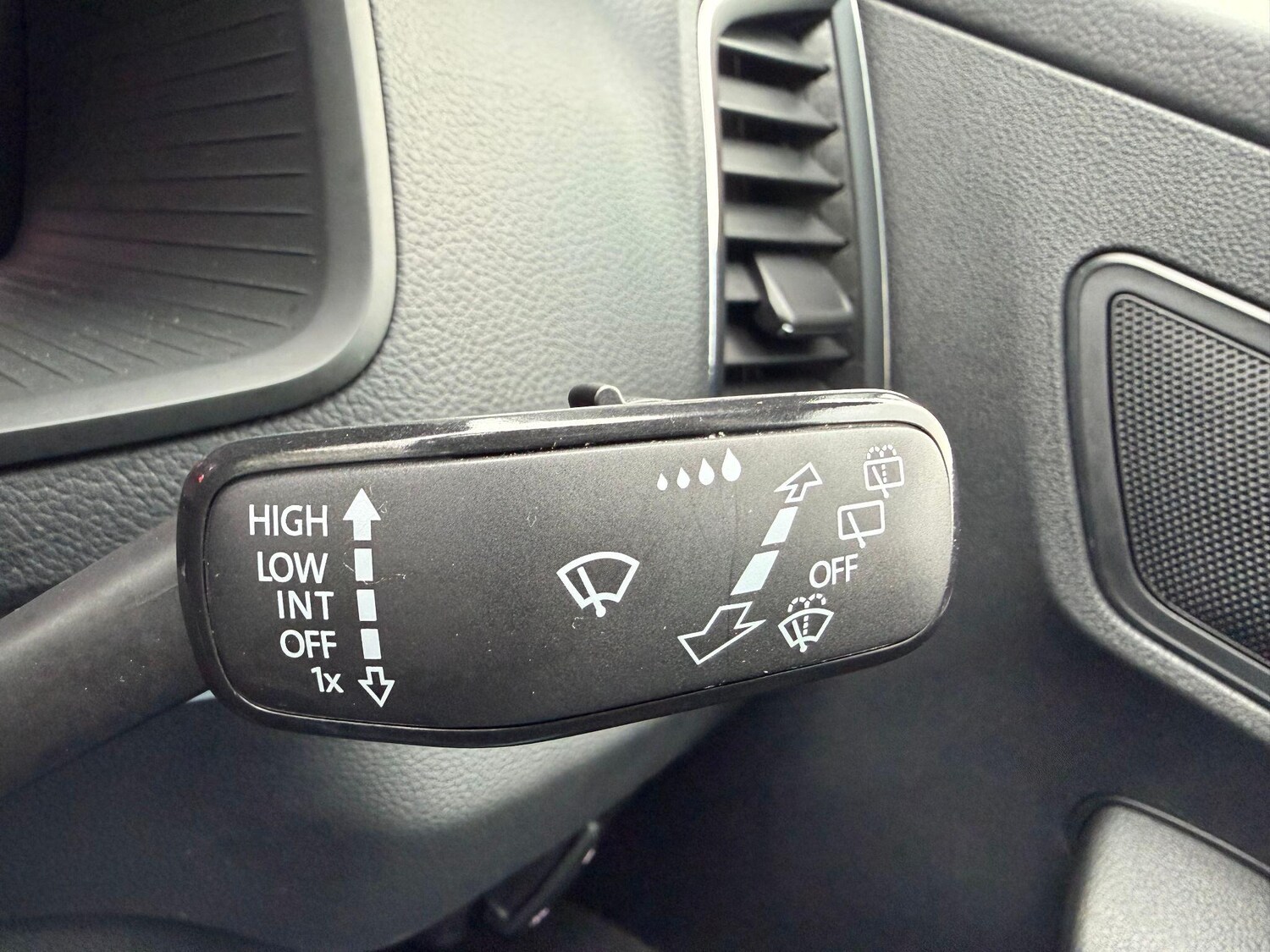 Used Skoda Karoq 2023 for sale - 77496833: Photo 18