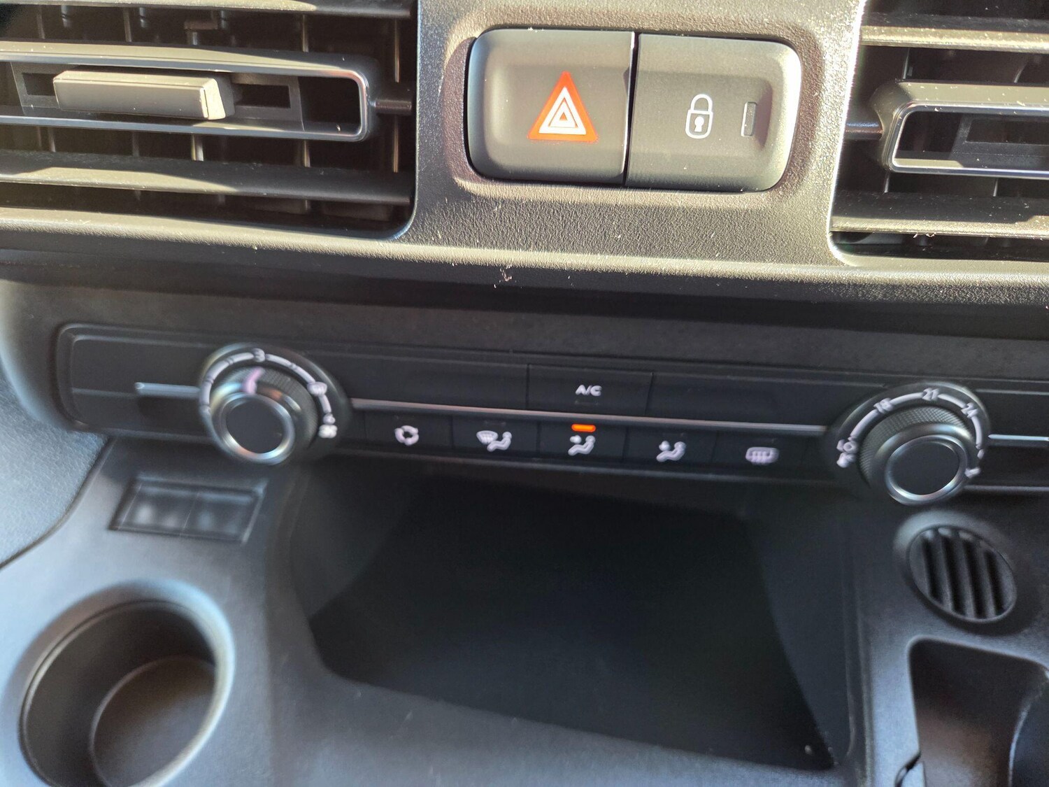 Used Vauxhall Combo Life 2020 for sale - 77495992: Photo 17