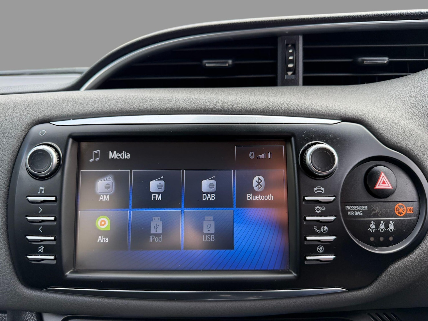 Used Toyota Yaris 2020 for sale - 77193110: Photo 25