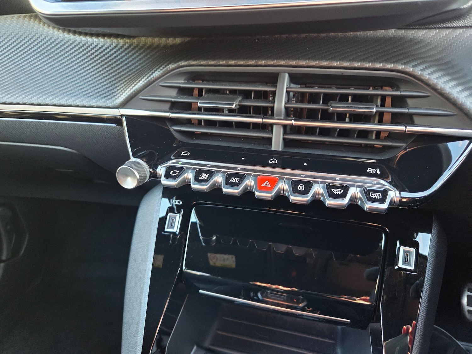 Used Peugeot 2008 2025 for sale - 77193131: Photo 14