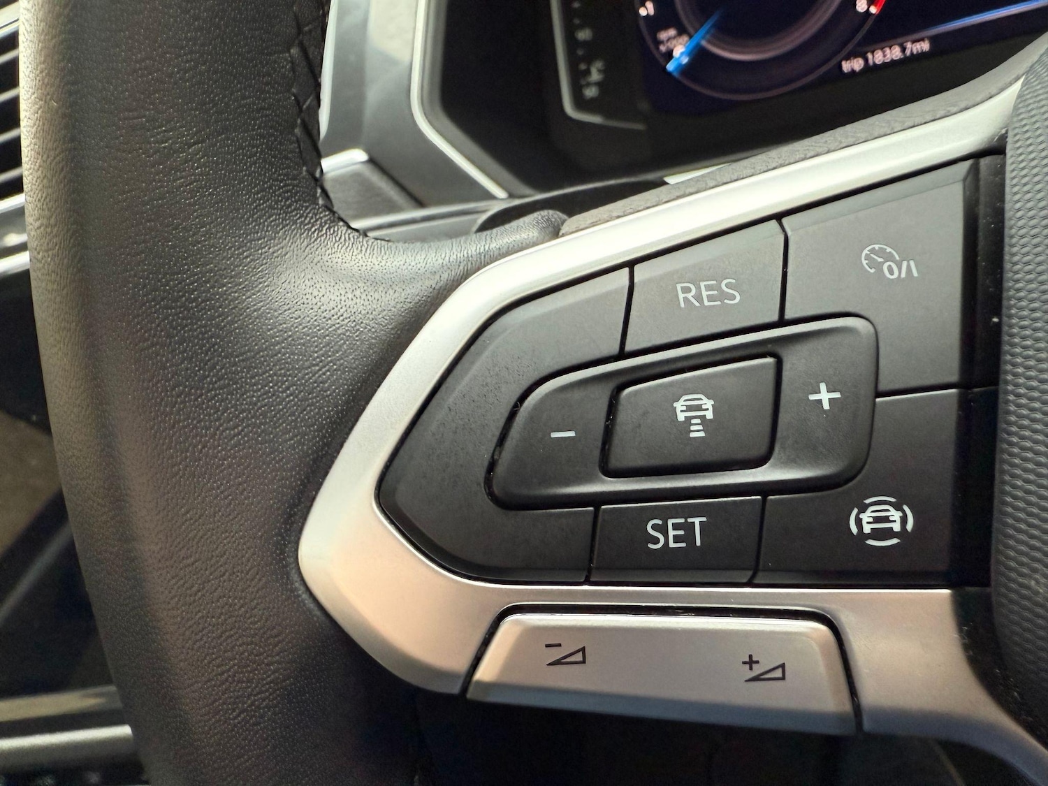 Used Volkswagen Tiguan 2023 for sale - 77193156: Photo 17