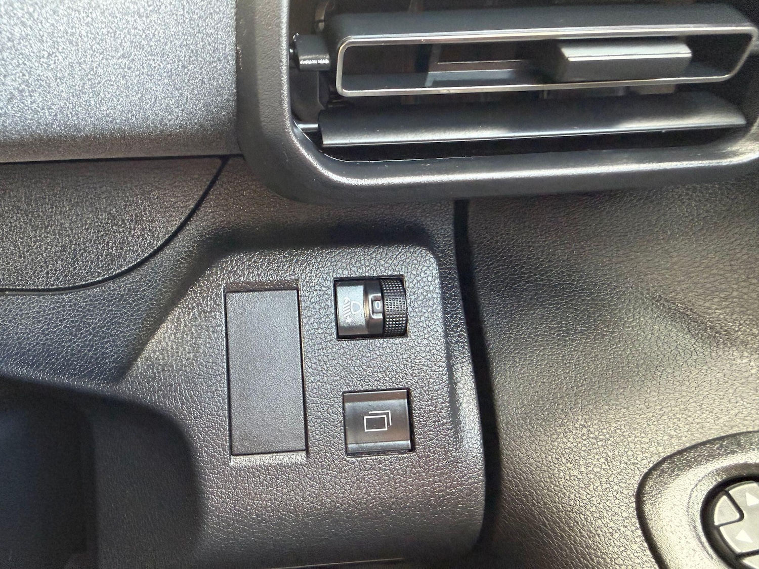 Used Peugeot Rifter 2025 for sale - 77193084: Photo 18