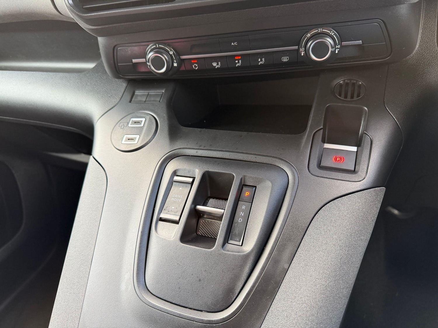 Used Peugeot Rifter 2025 for sale - 77193084: Photo 33