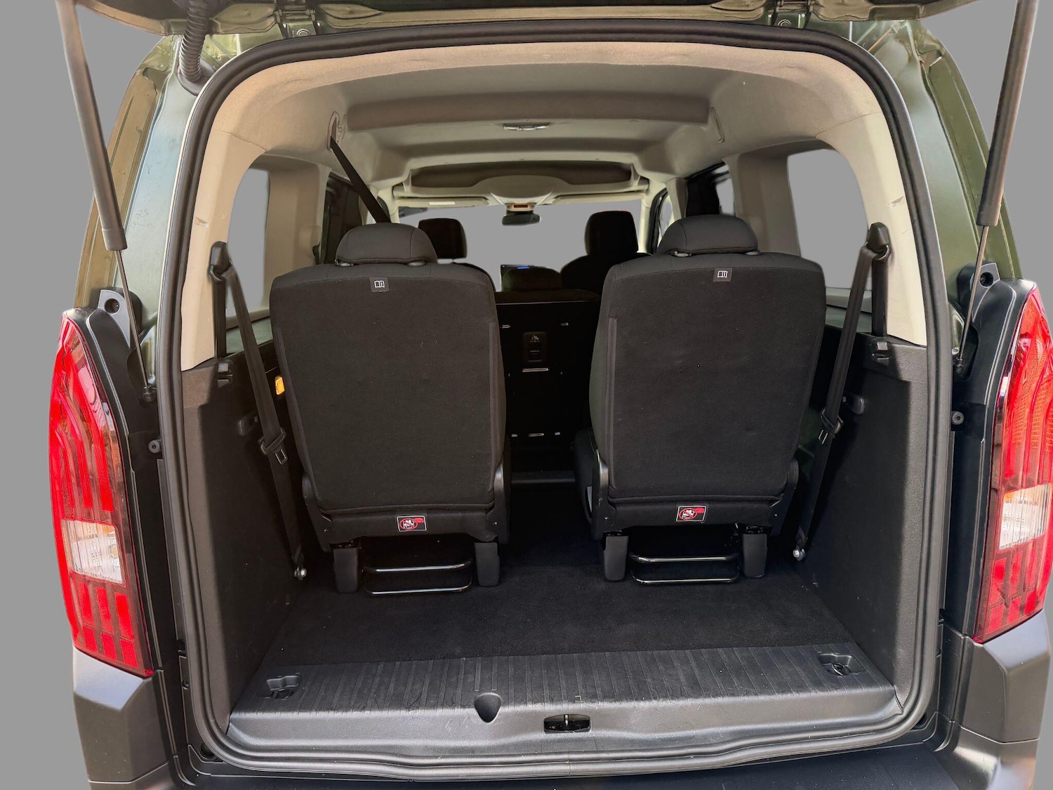 Used Peugeot Rifter 2025 for sale - 77193084: Photo 35