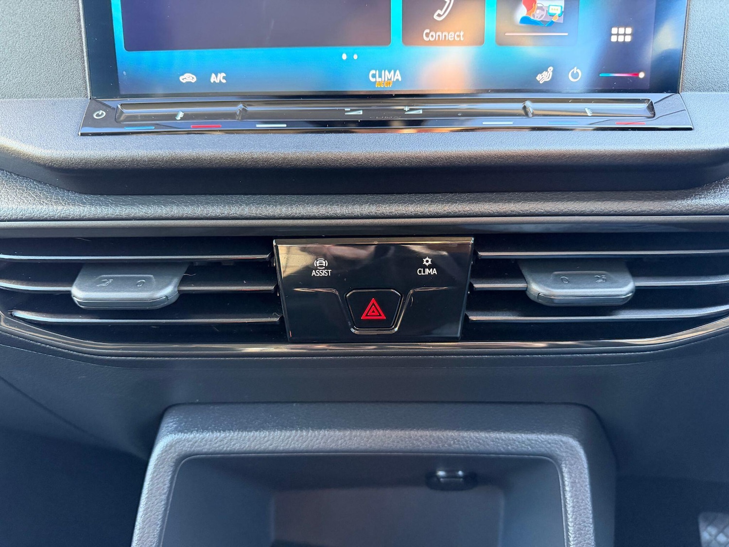 Used Volkswagen Caddy Maxi 2024 for sale - 77193088: Photo 32