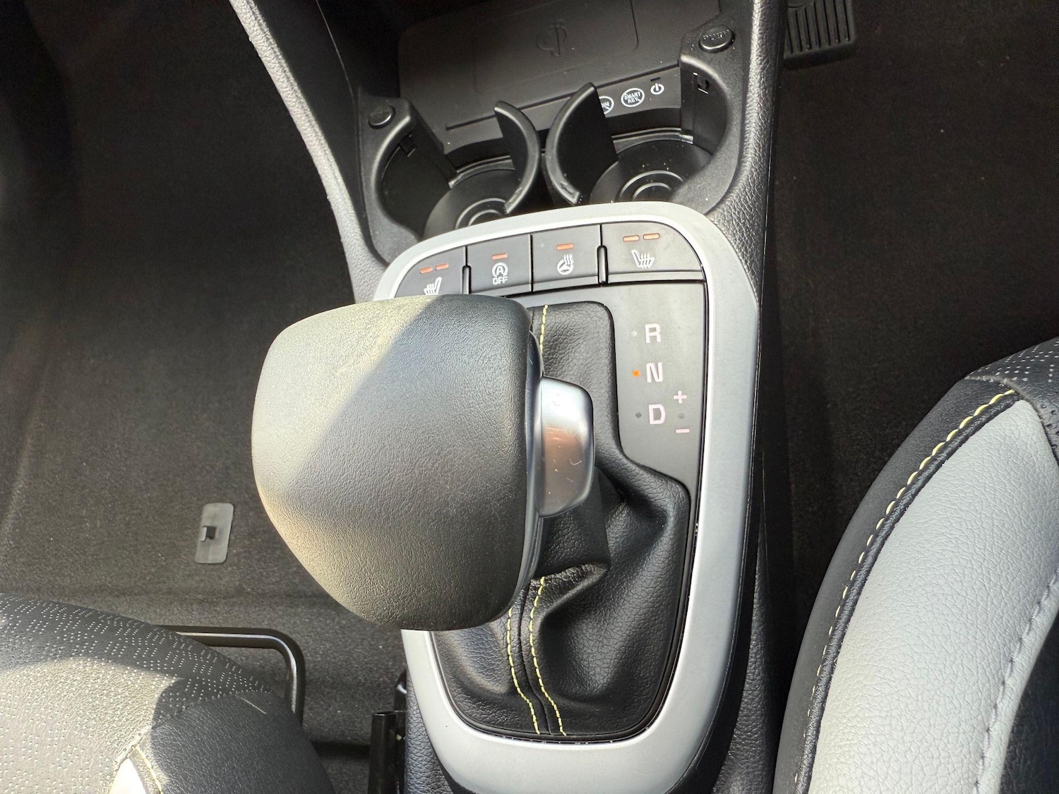 Used Kia Picanto 2023 for sale - 77193136: Photo 11