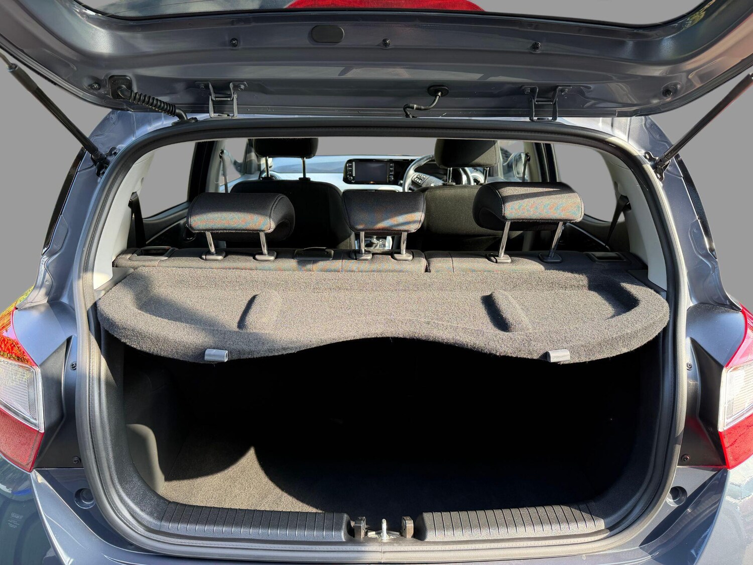 Used Hyundai i10 for sale - 77496024: Photo 33