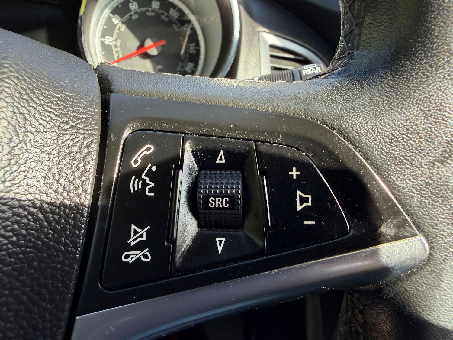 Used Vauxhall Astra 2015 for sale - 78170493: Photo 17